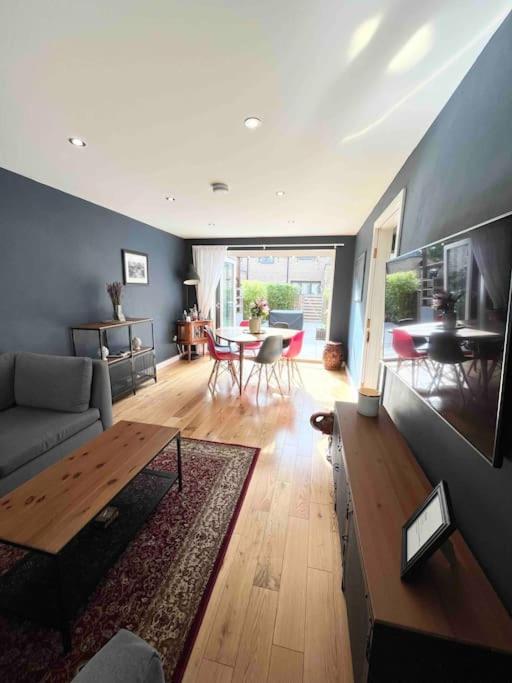 Gorgeous 3 Bed House Free Parking & Garden Édimbourg